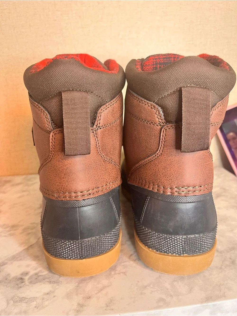 totes Black and Red Plaid Boot Lining